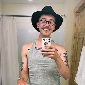 Meet your Posher, Conner